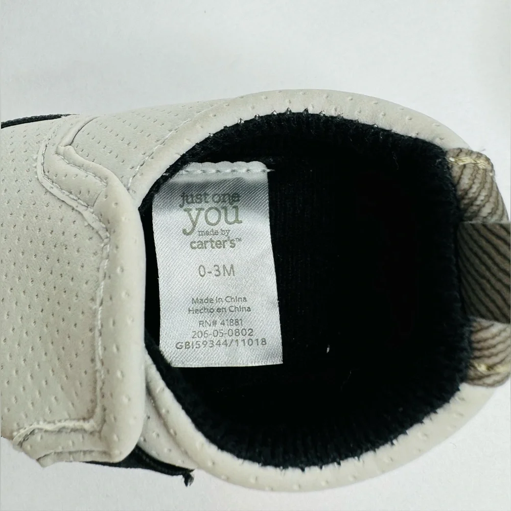 Just One‎ You By Carters newborn shoes boy (0-3m) Pre Owned